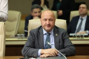 PKK’YA SİLAH BIRAKMA ÇAĞRISI: AK PARTİ’DEN OLUMLU YORUM