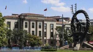 Ankara Valiliğinden sahte içki uyarısı: Ölümler artıyor, denetimler sıkılaşıyor – Birlik Haber Ajansı