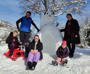 Şalpazarı’nda dededen torunlara kardan panda ev sürprizi – Birlik Haber Ajansı