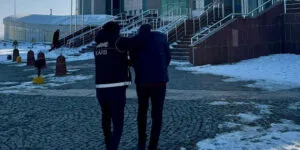 Kars’ta ‘torbacı’ olarak bilinen şahıs tutuklandı