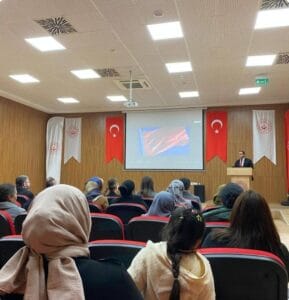 Kars’ta ‘’Aile Değerleri’’ konulu söyleşi gerçekleştirildi – Birlik Haber Ajansı