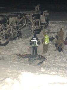 Erzurum Horasan’da yolcu otobüsü kaza yaptı: 37 kişi yaralandı – Birlik Haber Ajansı