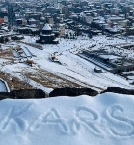 Kars’ta kar ve tipi zor anlar yaşattı – Birlik Haber Ajansı