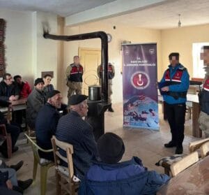 Kars’ta Vatandaşlara Siber Farkındalık ve Bilinçlendirme Eğitimi Verildi – Birlik Haber Ajansı