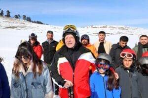 Öğrenciler “Karın Yıldızları Sarıkamış’ta” projesiyle hem öğreniyor, hem eğleniyor – Birlik Haber Ajansı