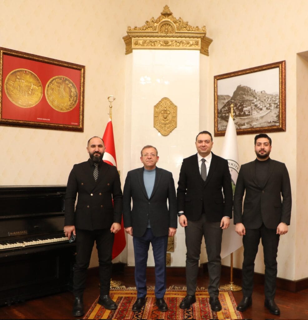 Kars Valisi Ziya Polat, Ülkü Ocakları heyetini makamında ağırladı