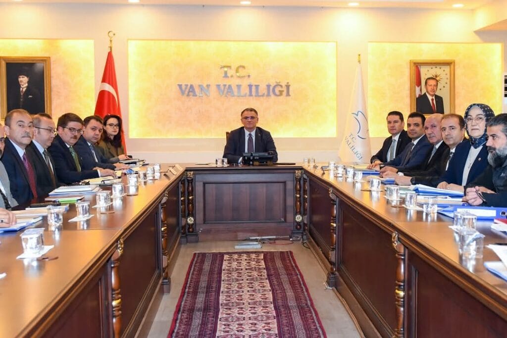 Van Valisi Ozan Balcı öncülüğünde önemli bir toplantı gerçekleştirildi – Birlik Haber Ajansı