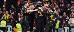 Galatasaray – Adana Demirspor maçı tatil edildi – Birlik Haber Ajansı
