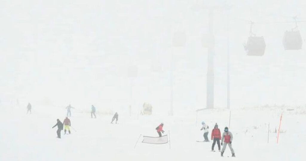 Isparta Davraz’da tesislere yoğun sis engeli – Birlik Haber Ajansı