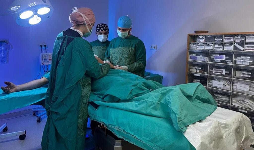 SDÜ plastik cerrahisi bölgeye hitap ediyor – Birlik Haber Ajansı