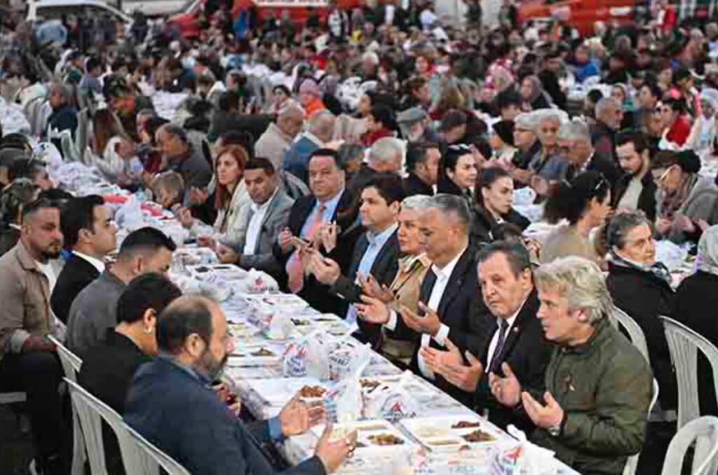 Muratpaşa’da Ramazan coşkusu! 50 bin kişi iftar sofrasında buluşacak – Birlik Haber Ajansı