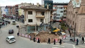Aksaray’da riskli yapılar birer birer yıkılıyor – Birlik Haber Ajansı