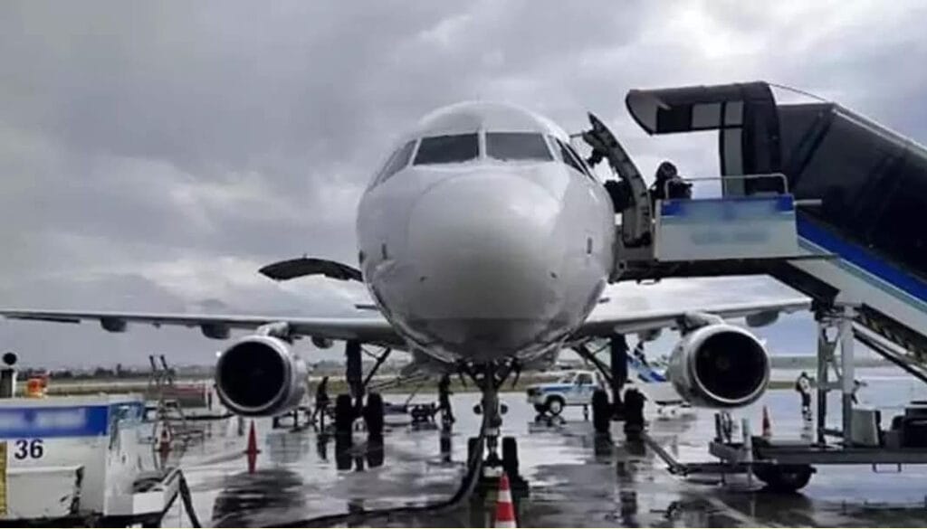 Antalya’dan Astana’ya giden uçak, yolcular arasındaki kavga nedeniyle Erzurum’a acil iniş yaptı – Birlik Haber Ajansı