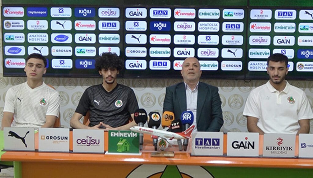 Alanyaspor’dan transfer patlaması! 5 yeni imza birden! – Birlik Haber Ajansı