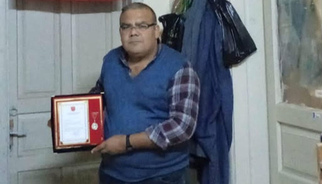 Antalya Serik’te asgari ücretle çalışan Arif Yağcı, biriktirdiği 200 bin TL’yi Türk silahlı kuvvetlerine bağışladı – Birlik Haber Ajansı