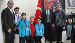 Isparta İl Gençlik ve Spor Müdürlüğü’nden para badminton’da büyük başarı! – Birlik Haber Ajansı