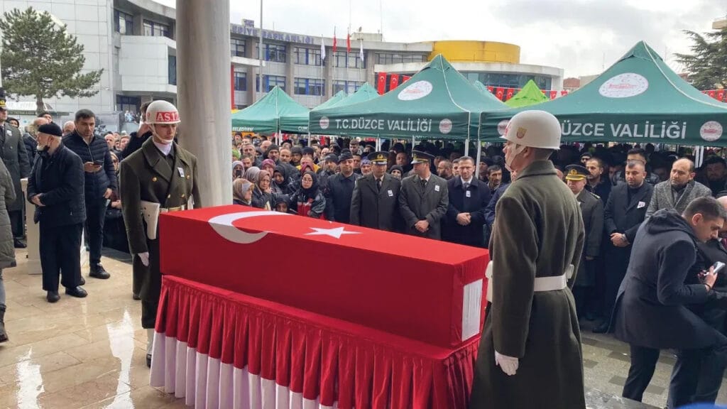 Düzceli Şehit Mustafa Bazna tekbirlerle uğurlandı – Birlik Haber Ajansı