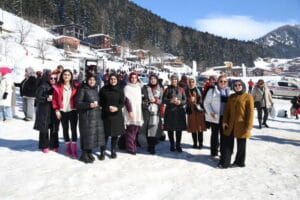 Öz Gıda İş Sendikası Kadın Komitesi üyeleri Kardan Adam Festivali’ne damga vurdu – Birlik Haber Ajansı