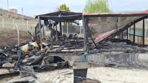 Konteyner ev çıkan yangında yandı – Birlik Haber Ajansı