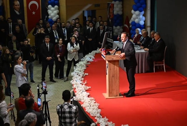 Ağıralioğlu Eskişehir’de konuştu: Millet 23 yıldır sana el verdi – Birlik Haber Ajansı