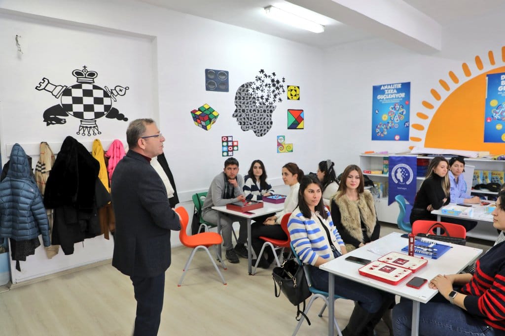 Kars Valisi Polat, kursiyer öğretmenler ile bir araya geldi – Birlik Haber Ajansı