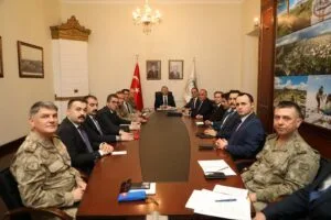 Vali Polat’ın başkanlığında “İl Güvenlik ve Asayiş Koordinasyon Toplantısı” gerçekleştirildi – Birlik Haber Ajansı