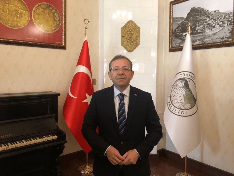 Vali Ziya Polat: Ramazan Bayramı’na ulaşmanın mutluluğunu hep birlikte yaşıyoruz – Birlik Haber Ajansı