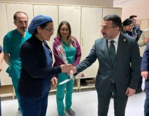 Kars Valisi Polat ve Milletvekili Çalkın, hastane çalışanlarının Tıp Bayramı’nı Kutladı – Birlik Haber Ajansı