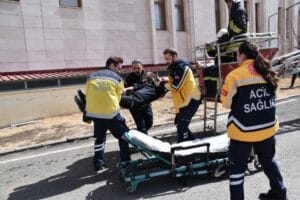 Kars Emniyet Müdürlüğünden gerçeğini aratmayan tatbikat – Birlik Haber Ajansı