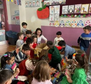 Kars’ta anaokulu öğrencilerinden anlamlı davranış – Birlik Haber Ajansı