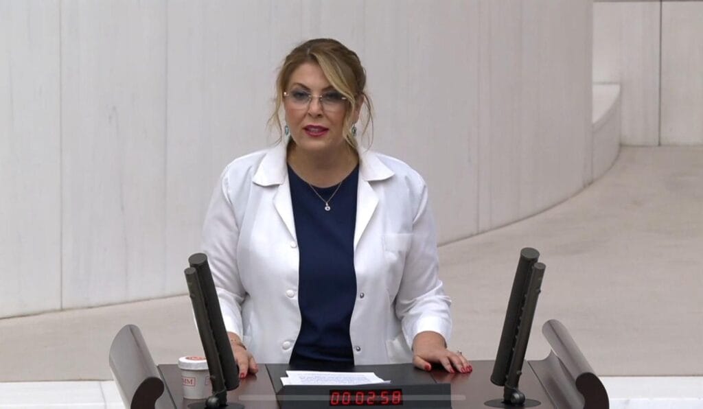 Elvan Işık Gezmiş: Eczacılar ve vatandaşlar zor günler geçiriyor – Birlik Haber Ajansı