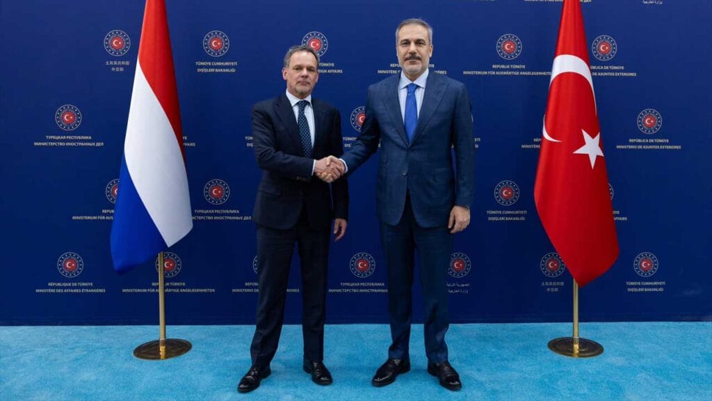 Hakan Fidan, Hollandalı Mevkidaşı Caspar Veldkamp ile Ankara’da görüştü – Birlik Haber Ajansı