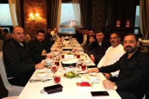Van futbol camiasının efsane isimlerinden Van Masterler iftarda bir araya geldi – Birlik Haber Ajansı