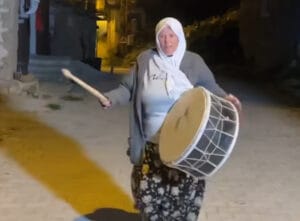 Burdur’un kadın davulcusu: Mesleği severek yapıyorum – Birlik Haber Ajansı