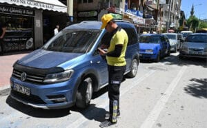 Isparta’da cadde otoparkları ücretsiz, sosyal tesisler ilk gün kapalı – Birlik Haber Ajansı
