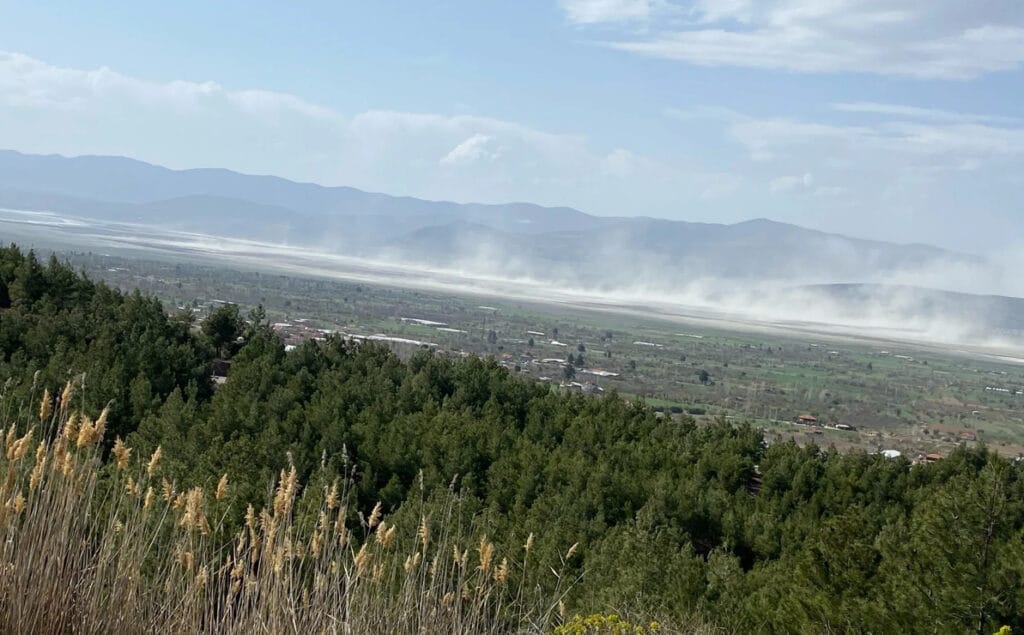 Burdur Gölü’nden yükselen toz endişe veriyor – Birlik Haber Ajansı