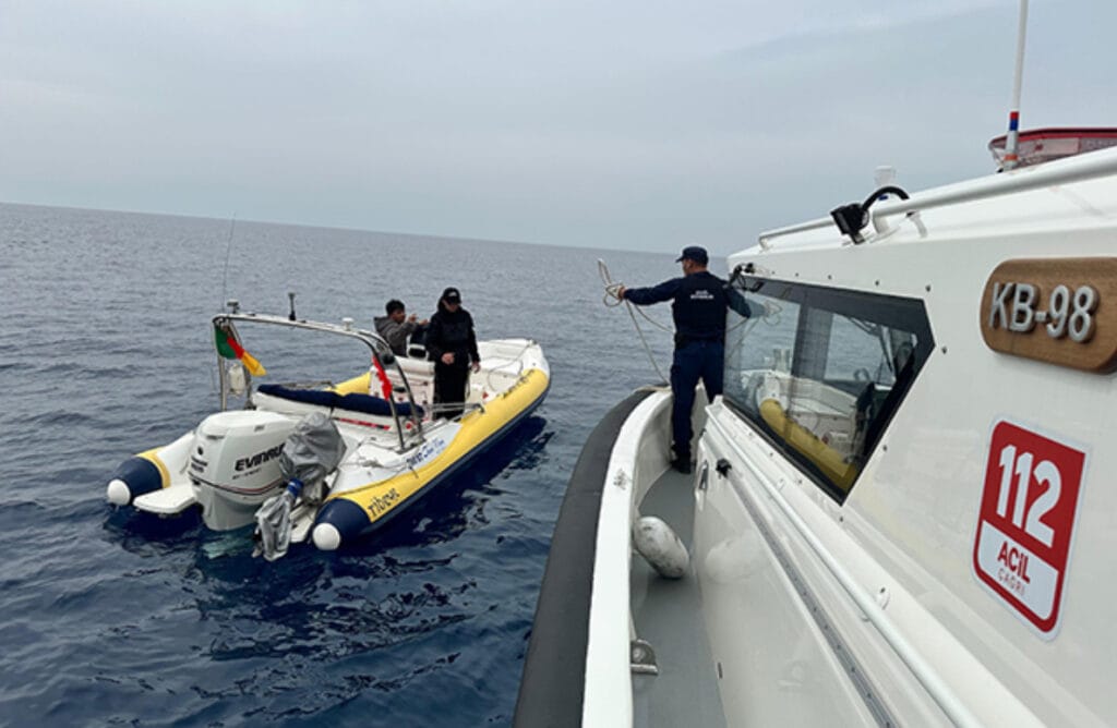 Kaş açıklarında göçmen kaçakçılığına büyük darbe! Sürat teknesi ele geçirildi, tutuklama var – Birlik Haber Ajansı