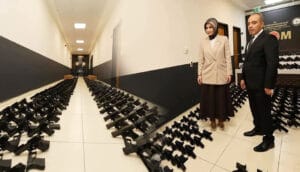 Afyonkarahisar’da dev operasyon: Binlerce ruhsatsız silah parçası ele geçirildi – Birlik Haber Ajansı