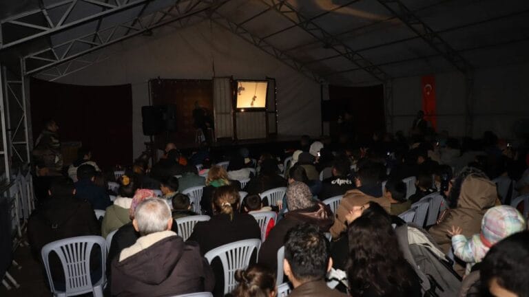 Turhal’da Ramazan çadırında Hacivat-Karagöz şöleni