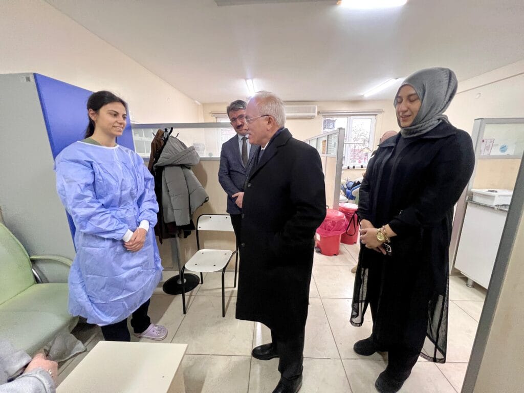 Vali Kumbuzoğlu Aksaray Ağız ve Diş Sağlığı Merkezi’ni ziyaret etti – Birlik Haber Ajansı