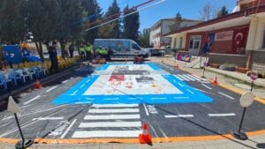 Beypazarı’nda Halide Edip Adıvar Anaokulu’nda çocuklara 23 Nisan şenliği kapsamında trafik eğitimi – Birlik Haber Ajansı