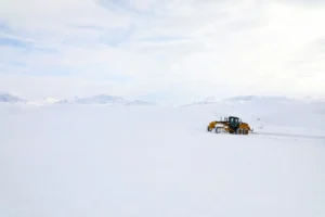 Nisan karı, Ağrı’nın köy yollarını kapattı – Birlik Haber Ajansı