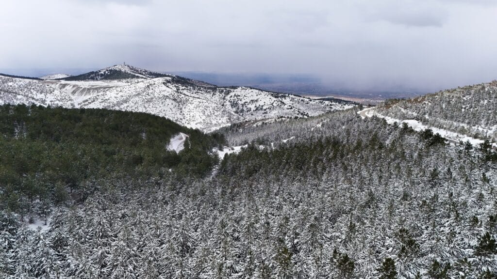 Dinek Dağı nisanda beyaza büründü – Birlik Haber Ajansı