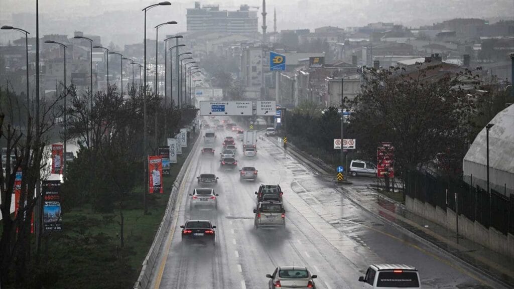 Ankara’da sağanak ve dolu hayatı olumsuz etkiledi – Birlik Haber Ajansı