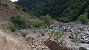 Artvin-Ardahan kara yolunda heyelan sebebiyle ulaşım çift yönlü kapatıldı – Birlik Haber Ajansı