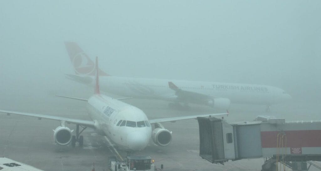 İstanbul’daki yoğun sis uçak seferlerini olumsuz etkiledi – Birlik Haber Ajansı