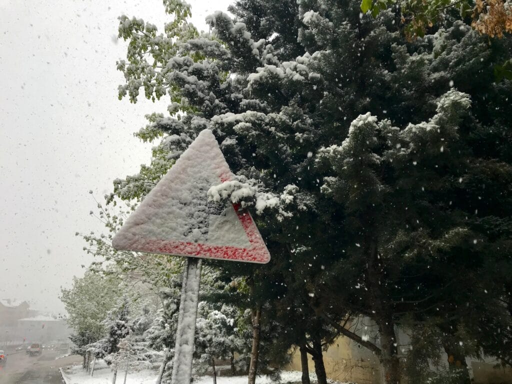 Kış geri döndü: Başkent beyaza büründü! – Birlik Haber Ajansı