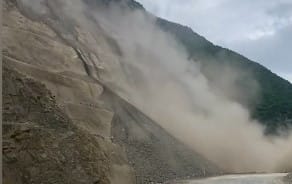 Artvin’de heyelan meydana geldi – Birlik Haber Ajansı