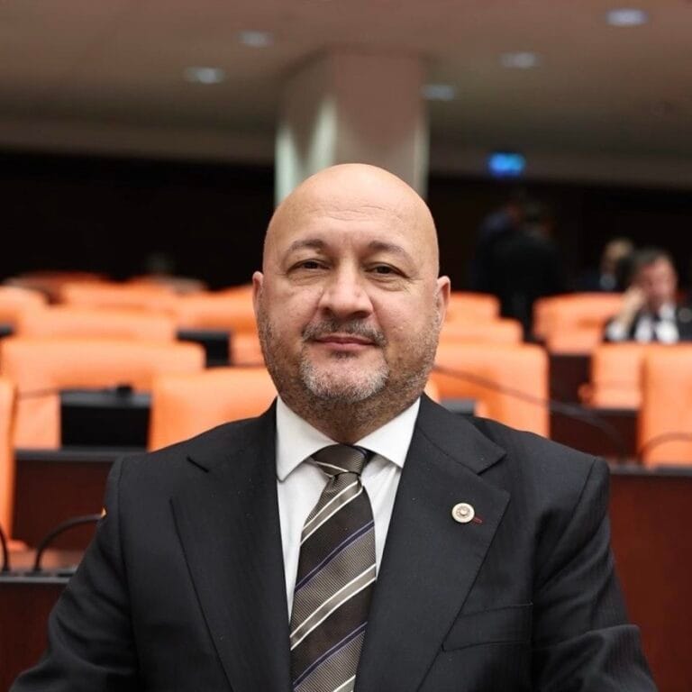 Sorumsuz Özel’in Boykot Çağrısını Reddediyoruz
