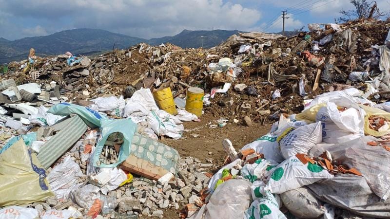 Bayraklı Belediyesi’ne açık alana çöp dökmekten ceza: 3,7 milyon lira – Birlik Haber Ajansı